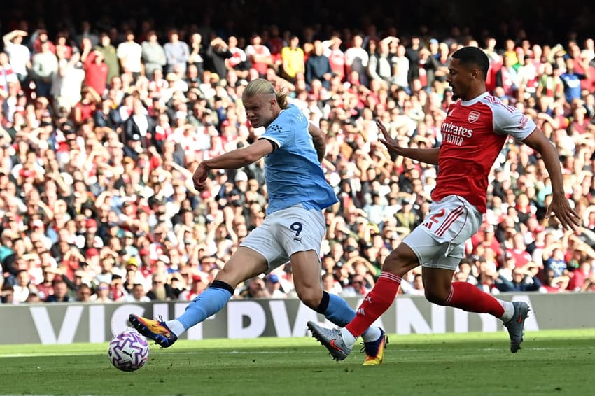 Manchester City empatou por 1 a 1 com o Arsenal, pela Premier League (Foto: Glyn KIRK / AFP)