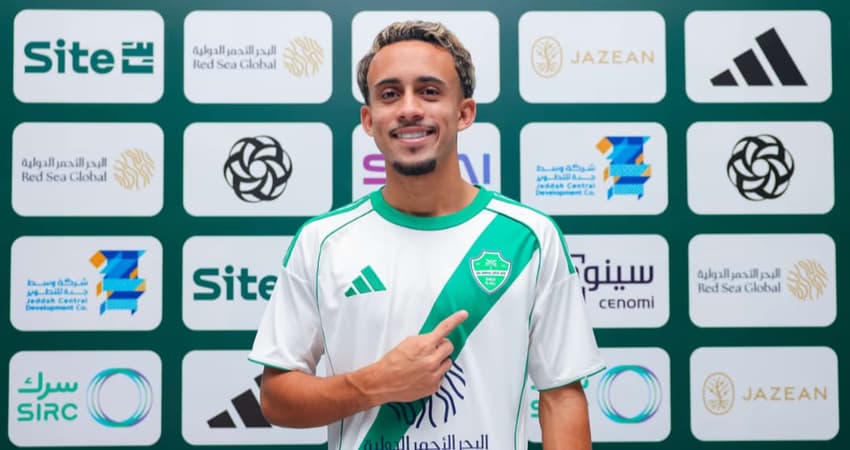 Matheus Gonçalves em apresentação no Al-Ahli (Foto: Divulgação/Al-Ahli)