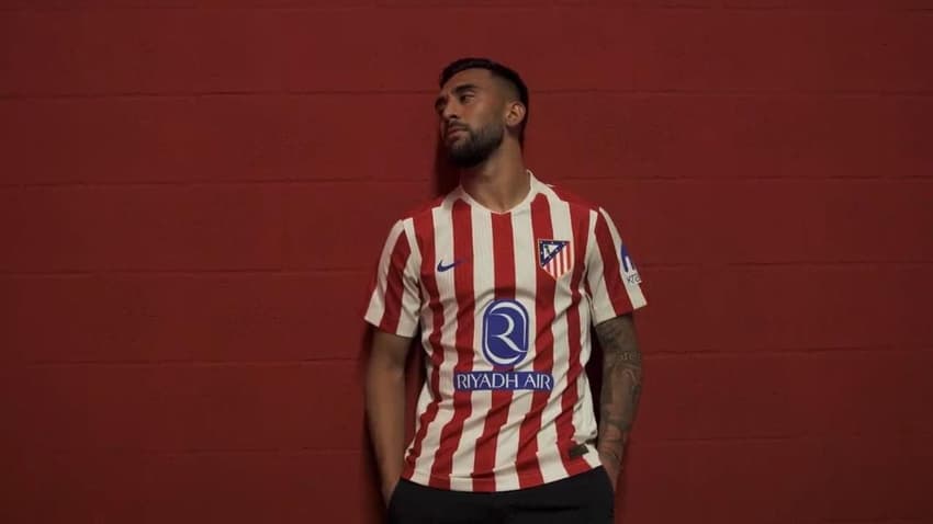 Nico Gonzáles é apresentado no Atlético de Madrid (Foto: Reprodução/Atlético de Madrid)