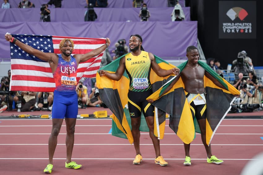 Pódio do 100m no Mundial de Atletismo de Toquio 2025 (Foto: Dan Vernon/World Athletics)