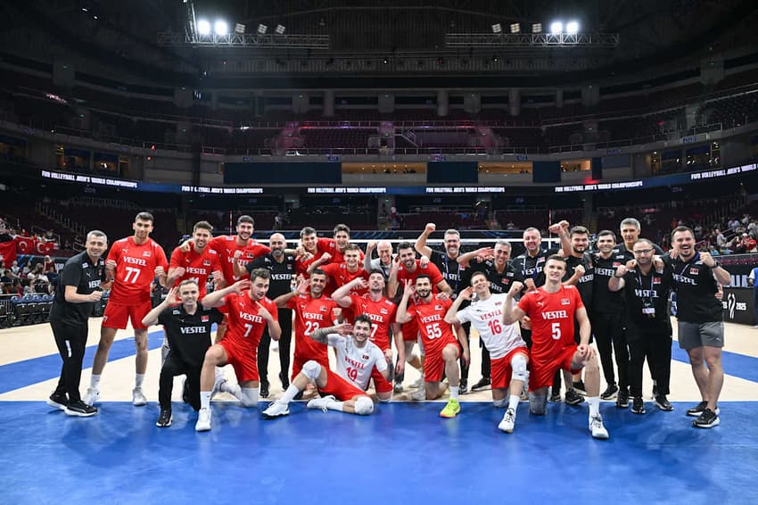 Polônia e Turquia se enfrentam em busca da semifinal do Mundial de Vôlei Masculino (Foto: Volleyball World)