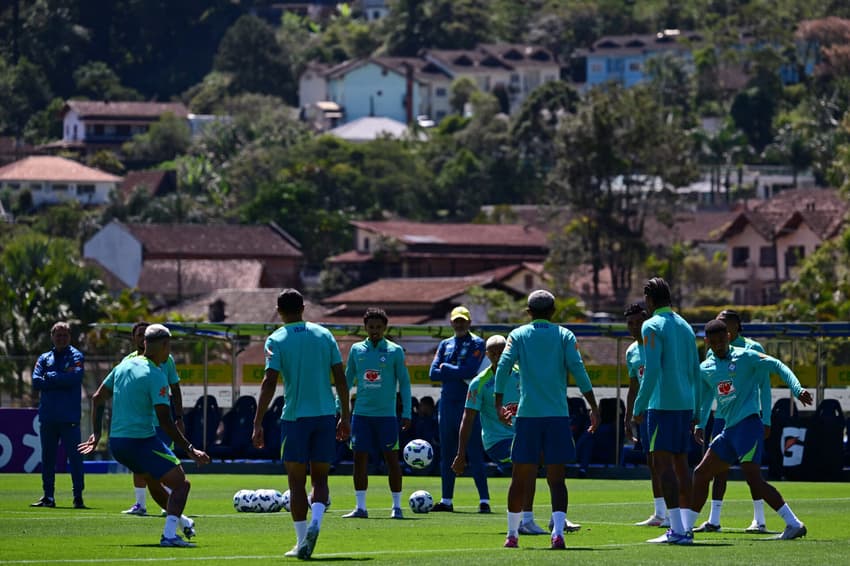 FBL-WC-SAMERICA-QUALIFIERS-BRA-TRAINING