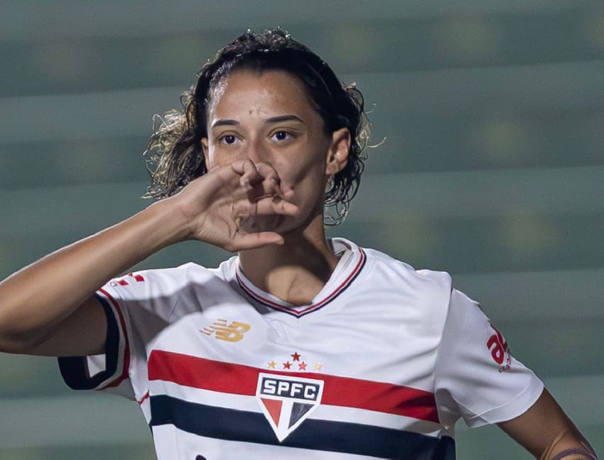 Serrana comemora gol pelo São Paulo. (Rebeca Reis/Agência Paulistão)