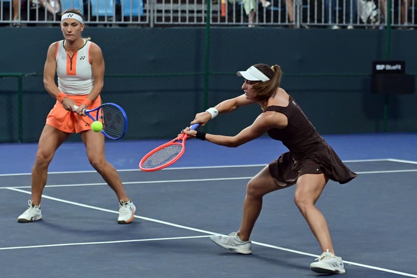 Luisa Stefani e Timea Babos avançaram à semifinal nas duplas