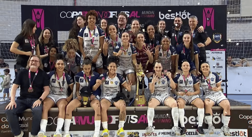 Stein Cascavel é tetra do Mundial de Futsal Feminino (Foto: Reprodução/Mundo do Futsal)
