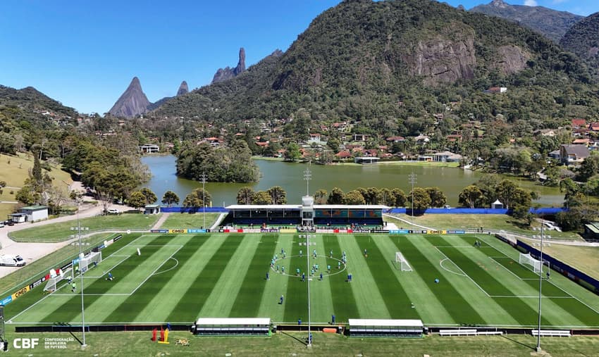 Jogadores do Brasil voltam a treinar na Granja Comary, em Teresópolis