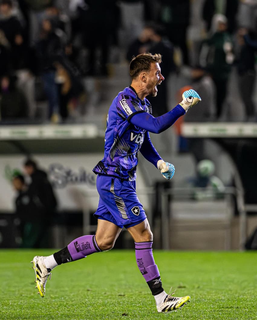 Neto em ação na vitória do Botafogo sobre o Juventude (Foto: Vítor Silva/Botafogo)