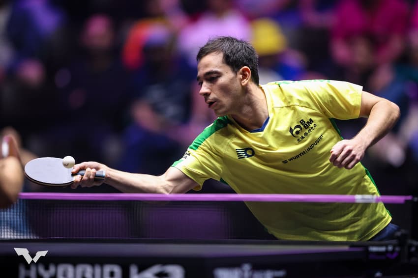 Hugo Calderano é eliminado por Kanak Jha no WTT Champions de Montpellier (Foto: Divulgação / WTT)