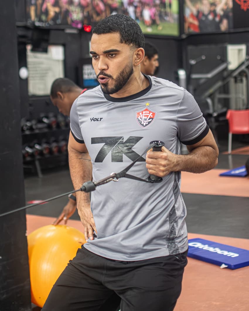 Lucas Arcanjo em recuperação pelo Vitória (Foto: Victor Ferreira / EC Vitória)