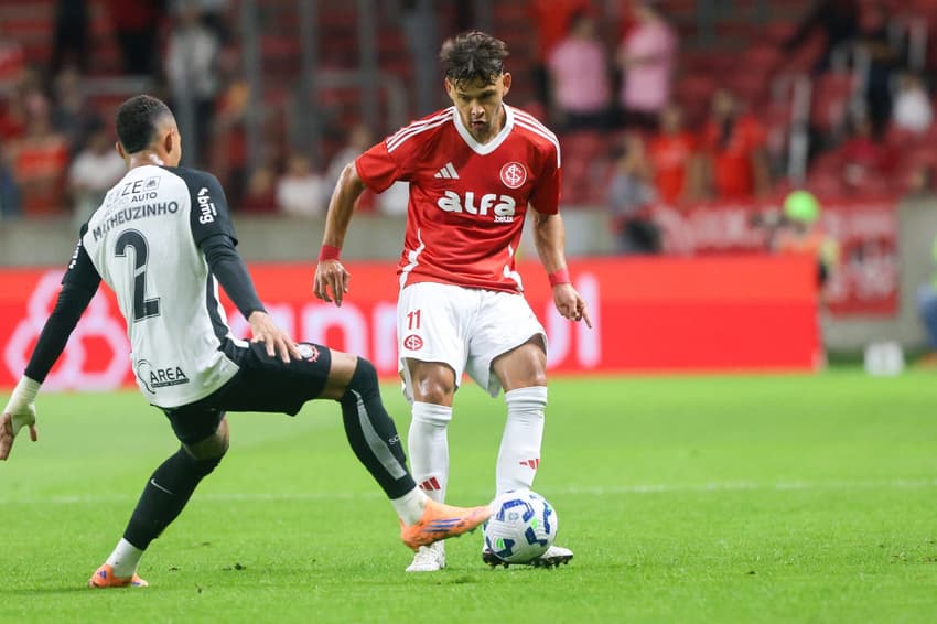 Óscar Romero, Internacional, e Matheuzinho, Corinthians