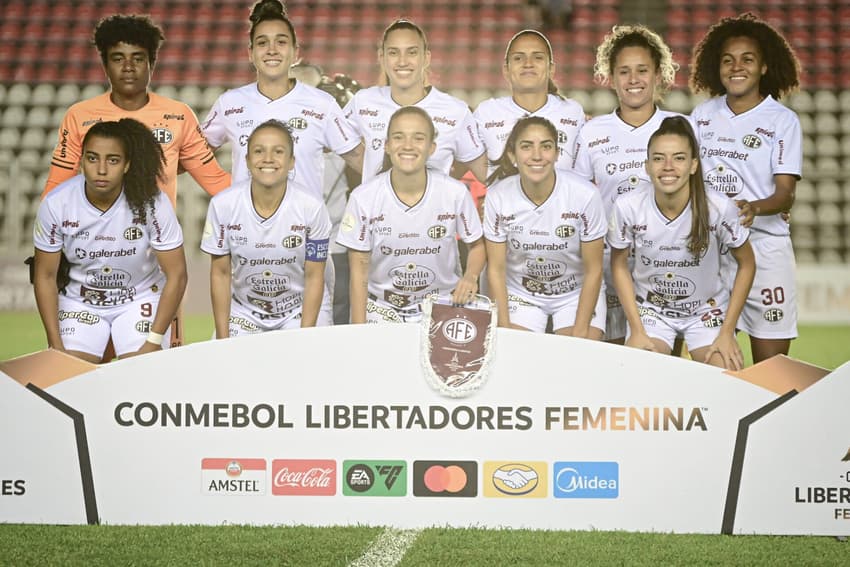 Ferroviária faz foto oficial na Libertadores Feminina 2025. (Foto: Ferroviária/Divulgação)