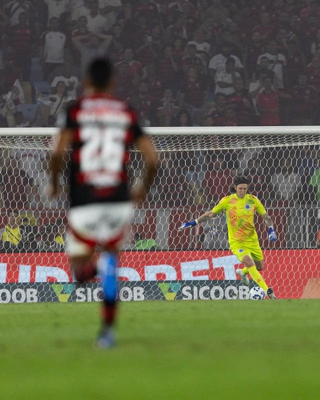Goleiro Cássio, do Cruzeiro, no jogo contra o Flamengo (Foto: Thaís Magalhães/Cruzeiro)
