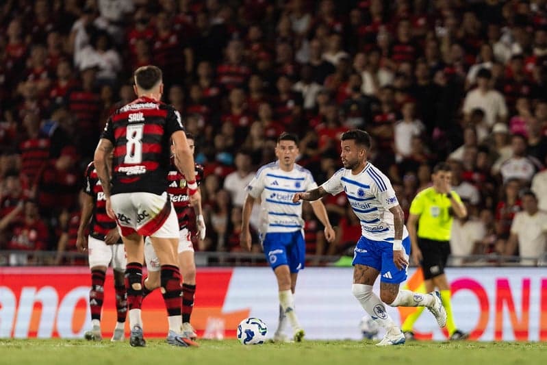 Meia Matheus Henrique, do Cruzeiro (Foto: Thaís Magalhães/Cruzeiro)