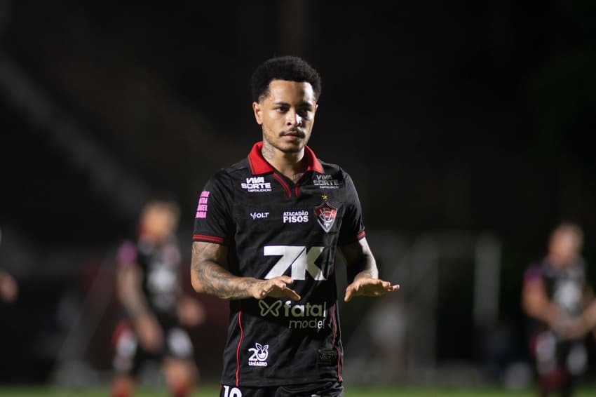 Matheuzinho depois da partida contra o Ceará (Foto: Victor Ferreira / EC Vitória)
