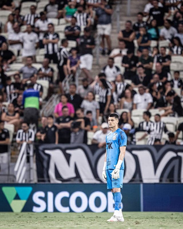Gabriel Brazão perdeu apenas uma partida oficial nesta temporada. (Foto: Raul Baretta/ Santos FC)