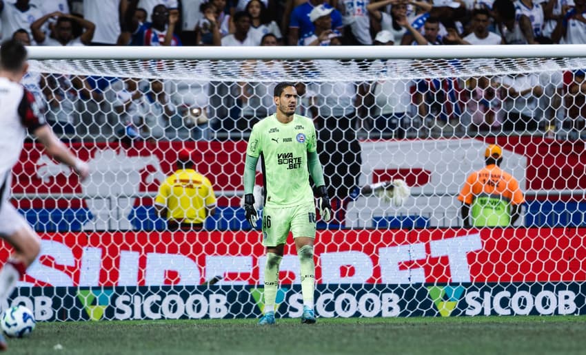 Ronaldo em ação na partida entre Bahia e Flamengo (Foto: Letícia Martins/EC Bahia)