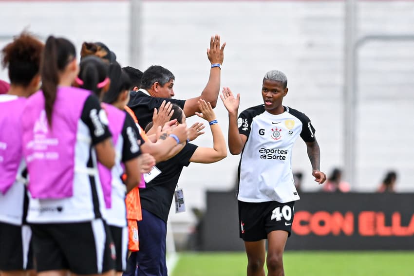 Jhonson marca para o Corinthians contra o Boca Juniors, pela Libertadores Feminina. (Foto: Staff Images Woman/CONMEBOL)
