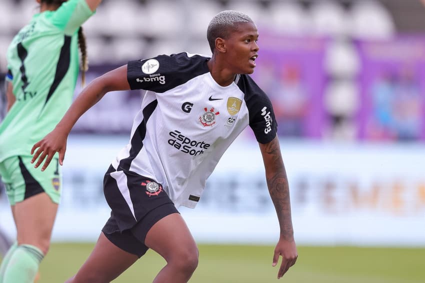 Jhonson comemora gol do Corinthians na Libertadores Feminina. (Foto: Staff Images Woman/CONMEBOL)
