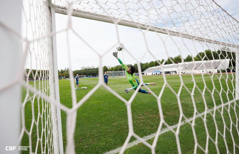 Hugo Souza será o goleiro titular da Seleção Brasileira no duelo diante do Japão. (Foto: Rafael Ribeiro/ CBF)