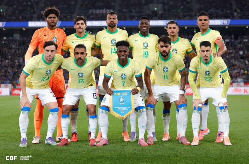 Seleção Brasileira perfilada antes de Japão x Brasil (Foto: Rafael Ribeiro/CBF)