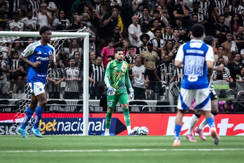 Léo Aragão, do Cruzeiro, no jogo contra o Atlético-MG (Foto: Gustavo Aleixo/Cruzeiro)