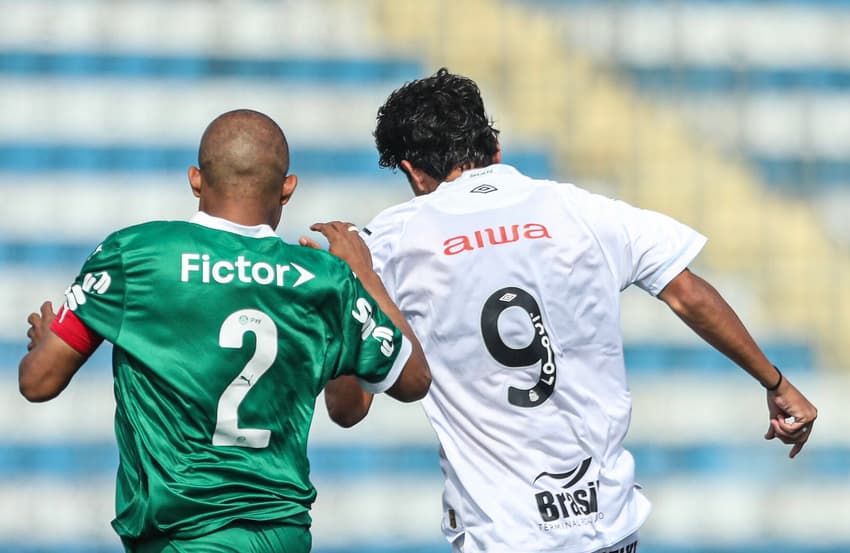 Lesão ocorreu no clássico contra o Palmeiras (Foto: Reinaldo Campos/ Santos FC)