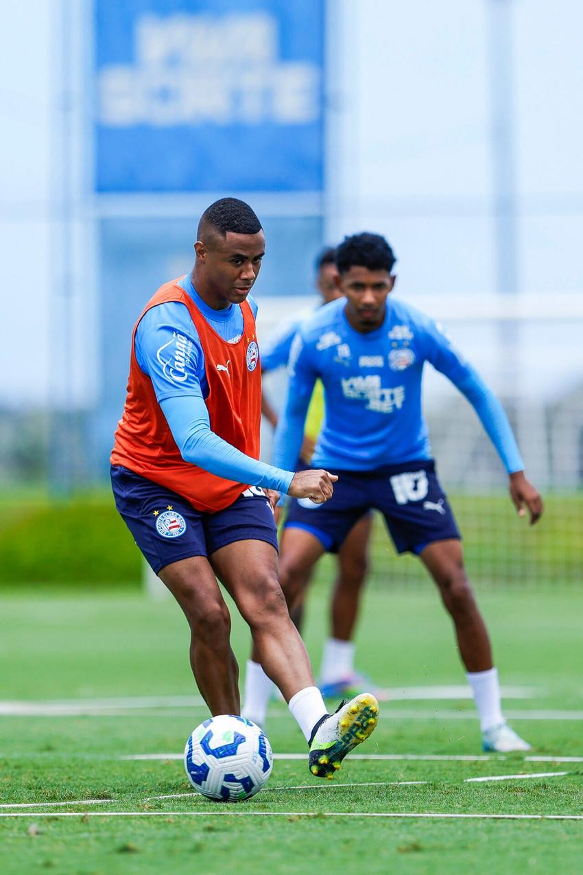 Volante Erick em treino do Bahia (Foto: Rafael Rodrigues / EC Bahia)