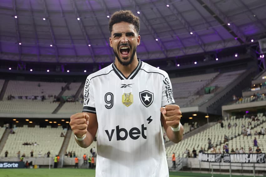 Chris Ramos marcou o primeiro gol do Botafogo contra o Ceará (Foto: Vítor Silva/Botafogo)