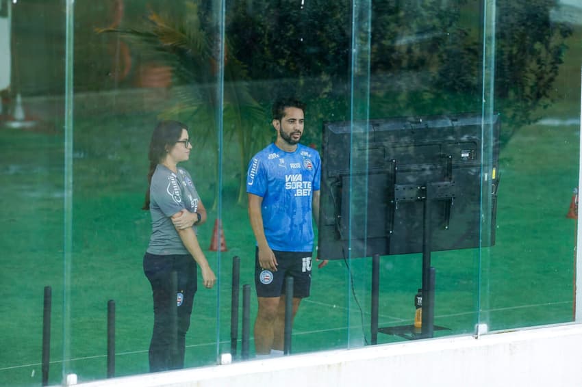 Everton Ribeiro no CT Evaristo de Macedo (Foto: Rafael Rodrigues / EC Bahia)