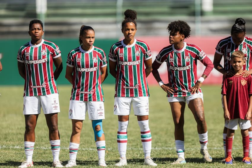Fluminense em campo pelo Carioca Feminino 2025. (Foto: MARINA GARCIA / FLUMINENSE F.C.)