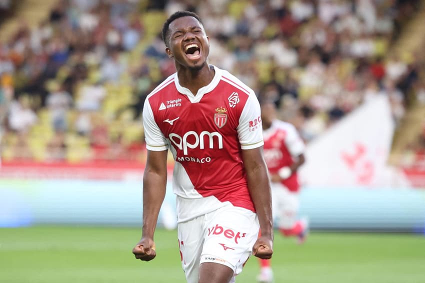 Ansu Fati, sucessor de Messi e ex-10 do Barcelona, já marcou quatro gols em três partidas pelo Monaco (Foto: Valery HACHE / AFP)