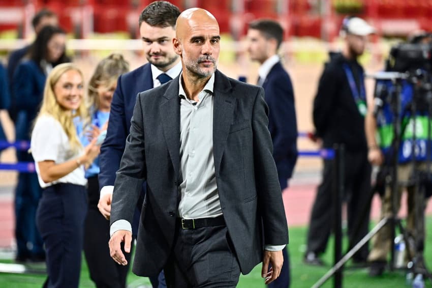 Pep Guardiola antes de Monaco x Manchester City (Foto: Frederic Dides / AFP)