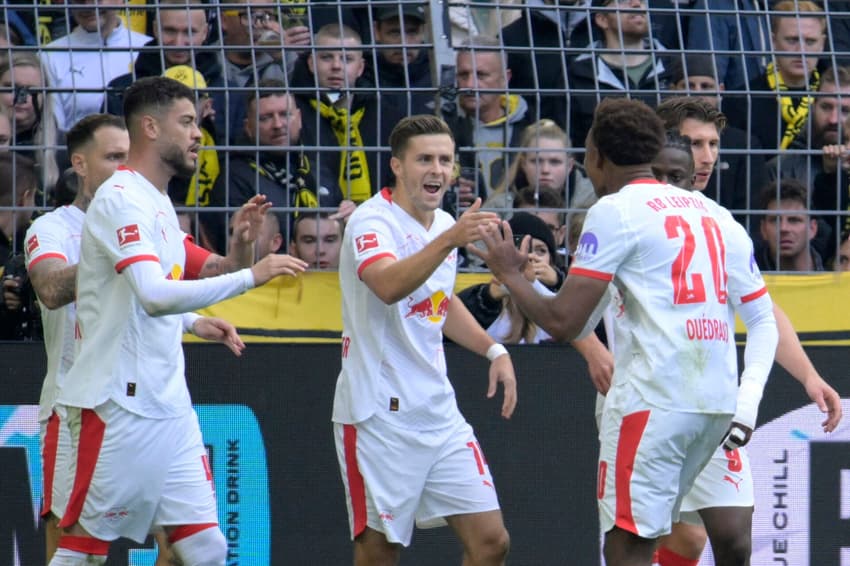 Baumgartner comemora gol do Leipzig contra o Dortmund (Foto: Sascha Schuermann / AFP)