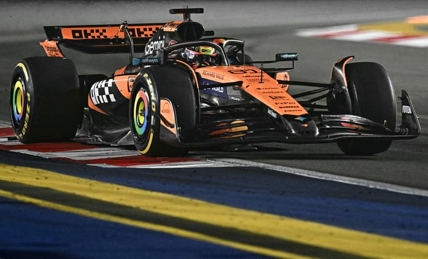Oscar Piastri, da McLaren, no GP de Singapura de F1 (Foto: Lillian SUWANRUMPHA / AFP)