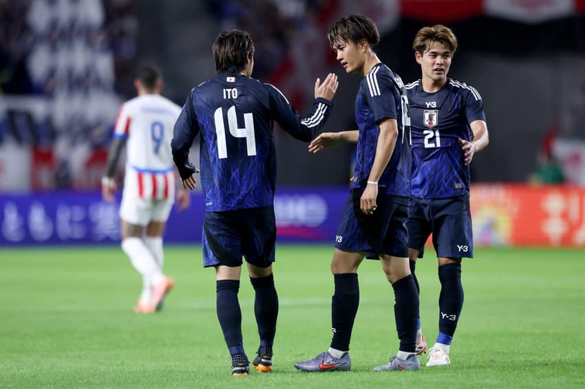Gustavo Gómez, do Palmeiras foi titular do Paraguai no duelo contra o Japão (Foto: Paul Miller/AFP)