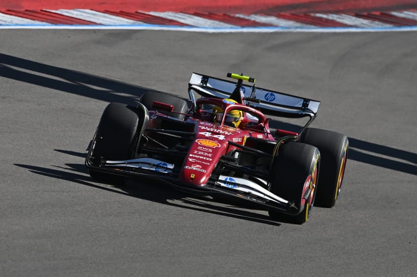Lewis Hamilton no GP dos Estados Unidos (Foto: Rudy Carezzevoli/ Getty Images via AFP)