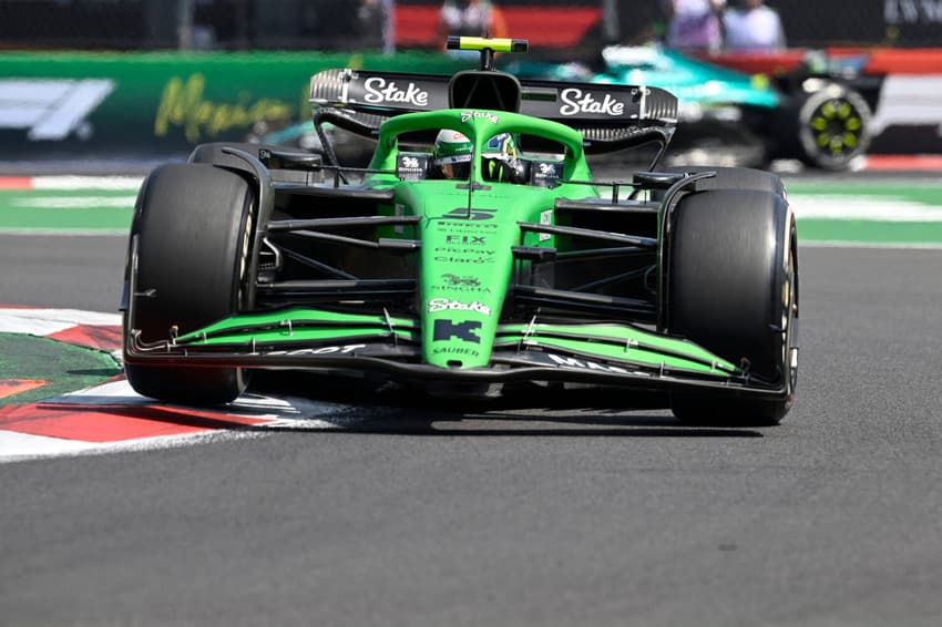 Gabriel Bortoleto, Sauber, no treino livre do GP do México de F1 (Foto: Alfredo ESTRELLA / AFP)