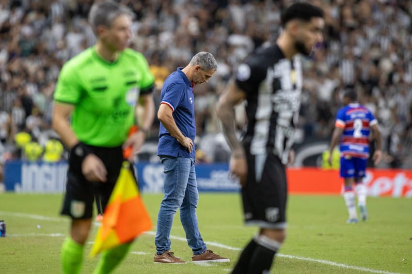 Vojvoda tem histórico negativo contra O Ceará (Foto: Lucas Emanuel/AGIF)