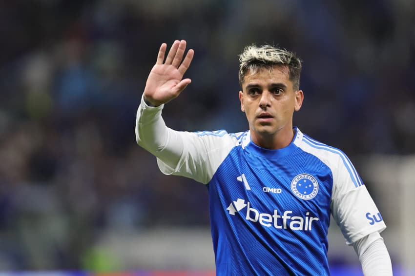 Fagner está emprestado ao Cruzeiro (Foto: Gilson Lobo/AGIF)