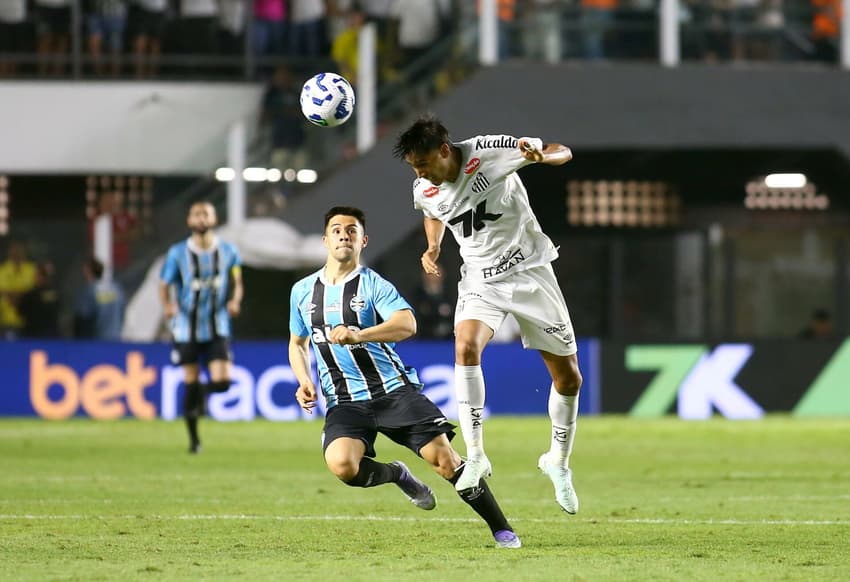 Santos fica no empate por 1 a 1 diante do Grêmio. (Foto: Mauricio De Souza/AGIF)