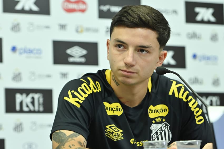Barreal tem contrato com o Santos até o final deste ano. (Foto: Jota Erre/AGIF)