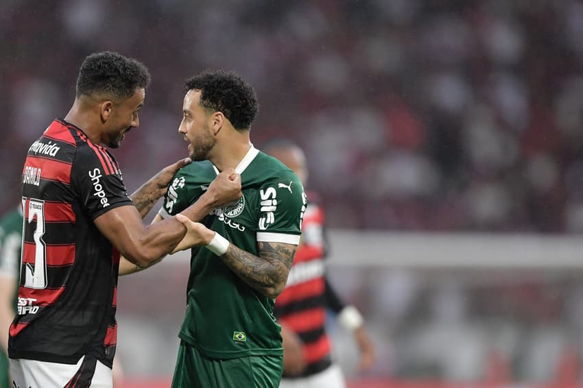 Flamengo e Palmeiras duelaram no Maracanã (Foto: Thiago Ribeiro/AGIF)