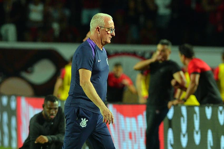 Dorival Júnior em vitória do Corinthians
