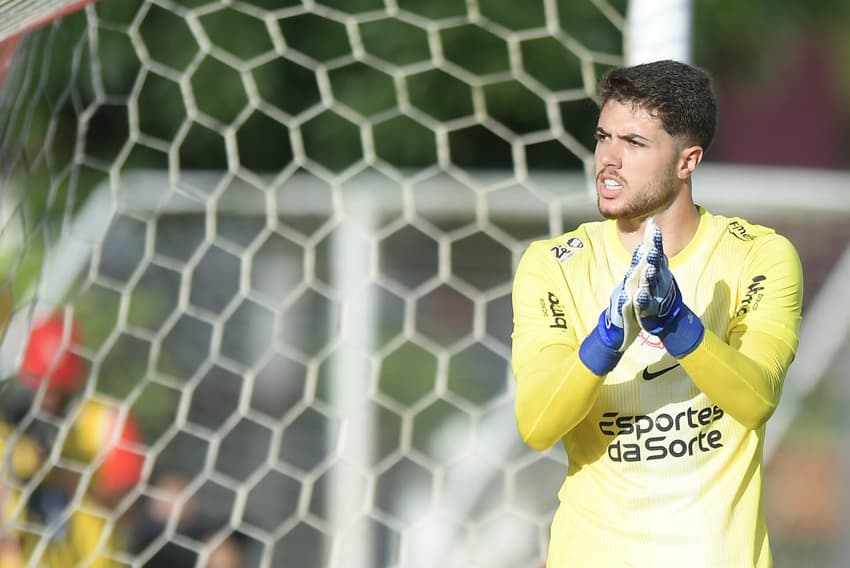 Felipe Longo goleiro do Corinthians