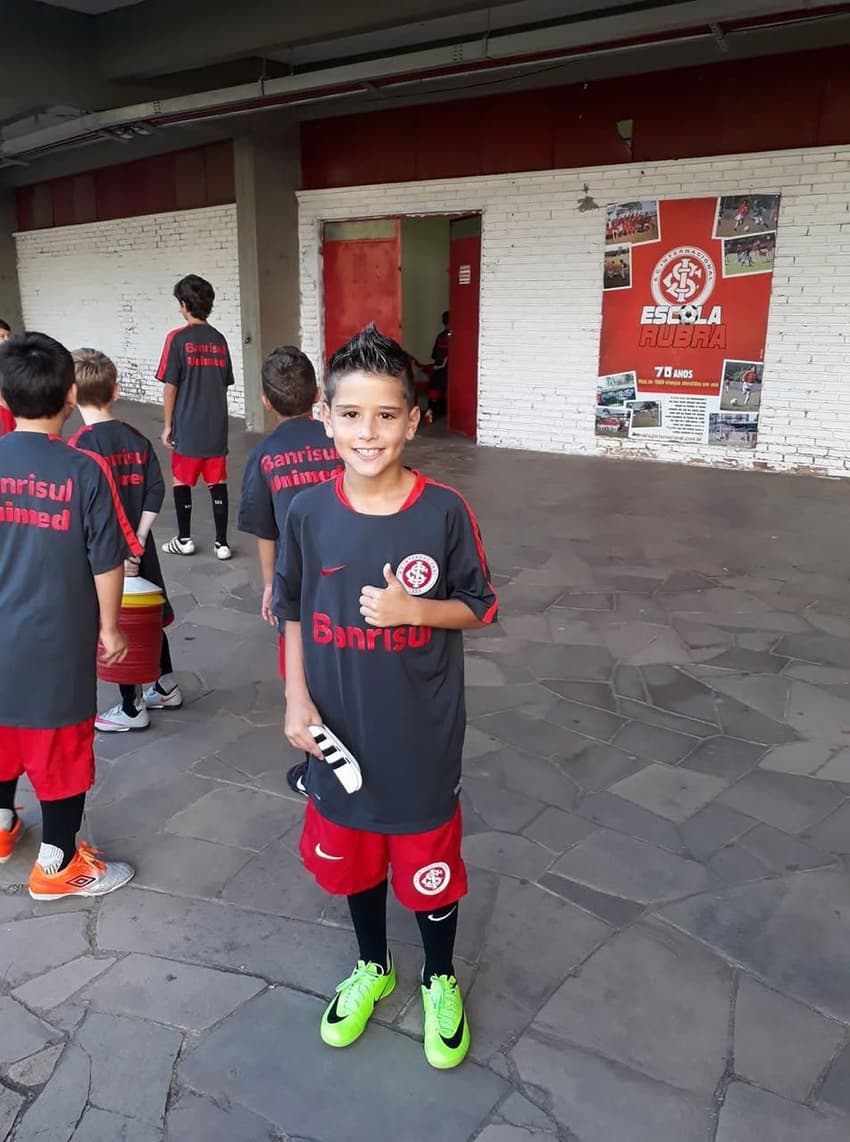 Alisson, lateral-esquerdo da base do Internacional