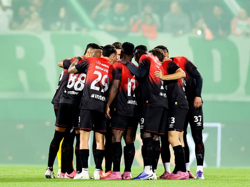 Chapecoense Athletico jogadores elenco Arena Condá