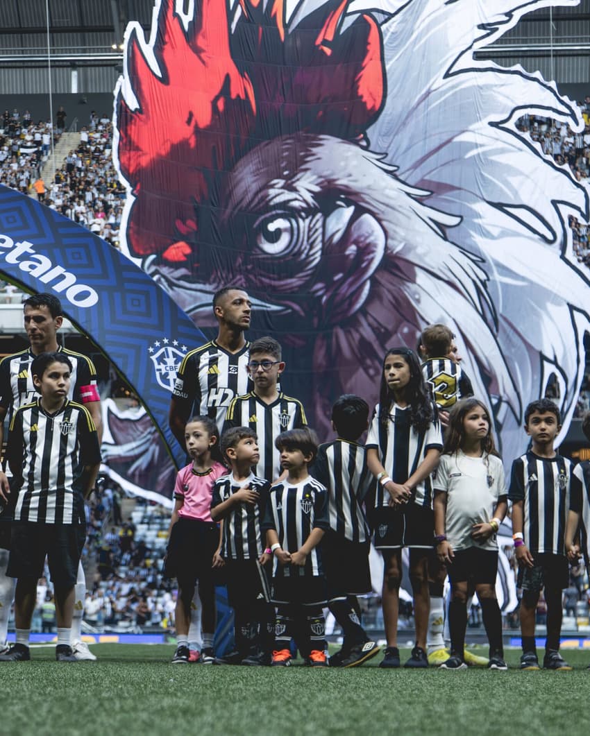 Atlético-MG em campo contra o Ceará