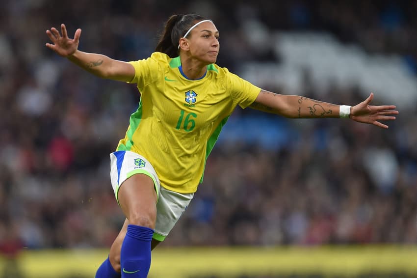 Bia Zaneratto - Brasil - Inglaterra