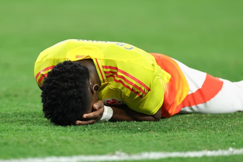 Carbonero chora ao marcar gol pela Colômbia