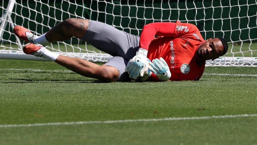 Carlos Miguel, goleiro do Palmeiras